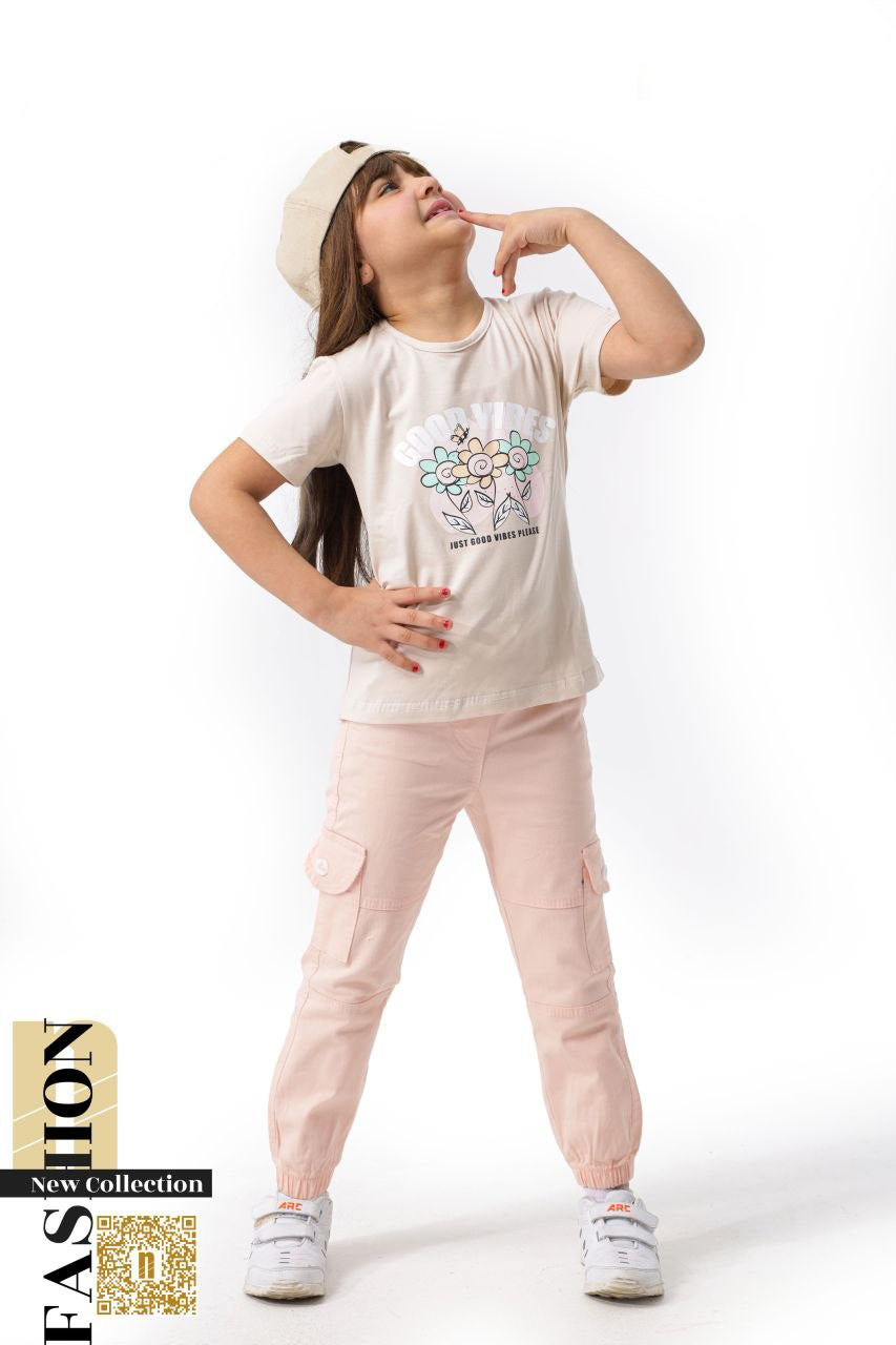 طقم بناتي كاجوال "Floral Touch" – تيشيرت مطبوع + بنطلون كارجو  7004