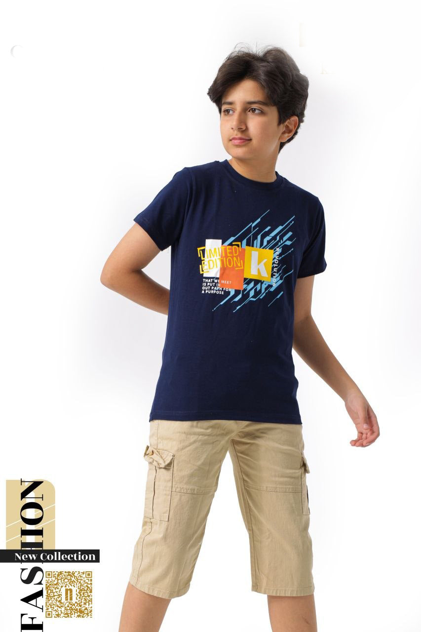 طقم أولادي عصري "Urban Explorer" – تيشيرت جرافيك + شورت كارجو جبردين  6003